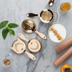 Bonzer Heritage Strainer Set Gold 7 Bonzer Heritage Strainer Set Gold -Jura Shop bonzer heritagestrainerset gold lifestyle 01