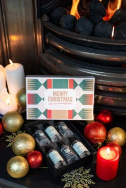 Christmas Crackers Gin Gift Set -Jura Shop christmascrackers gin lifestyle01