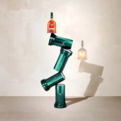 Dalmore 15 Year Old Pedestal Gift Tin -Jura Shop dalmore 15yo pedestal lifestyle 02