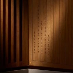 The Glenlivet 80 Year Old Generations Gordon & MacPhail -Jura Shop gordon macphail generations glenlivet 80yo lifestyle 05