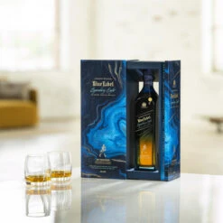 Johnnie Walker Blue Label Legendary Eight -Jura Shop johnniewalker bluelabel legendaryeight lifestyle 01