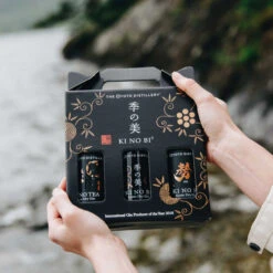 Ki No Bi Japanese Gin Gift Set -Jura Shop kinobi giftset lifestyle 01