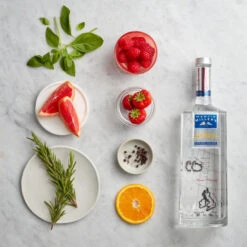 Martin Miller's Gin -Jura Shop martinmiller lifestyle 01