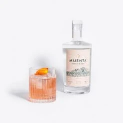 Mijenta Tequila Blanco 12 Mijenta Tequila Blanco -Jura Shop mijenta blanco lifestyle 04