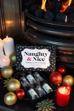 Naughty & Nice Christmas Gin Gift Set - Black 9 Naughty & Nice Christmas Gin Gift Set - Black -Jura Shop naughty nice black gin lifestyle01