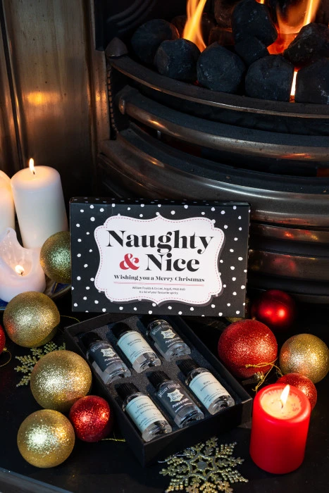 Naughty & Nice Christmas Gin Gift Set - Black 6 Naughty & Nice Christmas Gin Gift Set - Black - Image 4