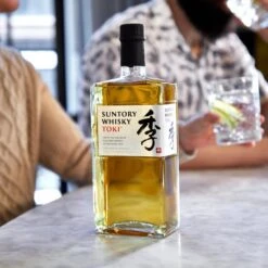 Suntory Whisky Toki 11 Suntory Whisky Toki -Jura Shop suntorywhisky toki lifestyle 01