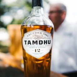 Tamdhu 12 Year Old -Jura Shop tamdhu 12yo lifestyle 01
