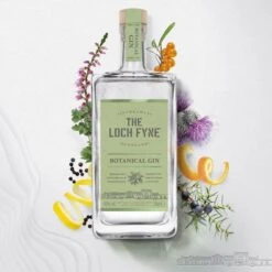 The Loch Fyne Botanical Gin -Jura Shop thelochfyne botanicalgin 2021 lifestyle 01
