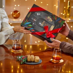 Ron Zacapa Centenario Sistema Solera 23 With 2 Glasses Pack -Jura Shop zacapa soleragranreserva giftset 2021 lifestyle 01